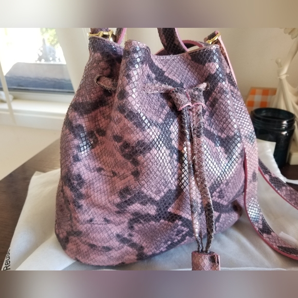 VITTORIA Napoli  pink python embossed  raw leather mini drawstring crossbody bag - Picture 2 of 16